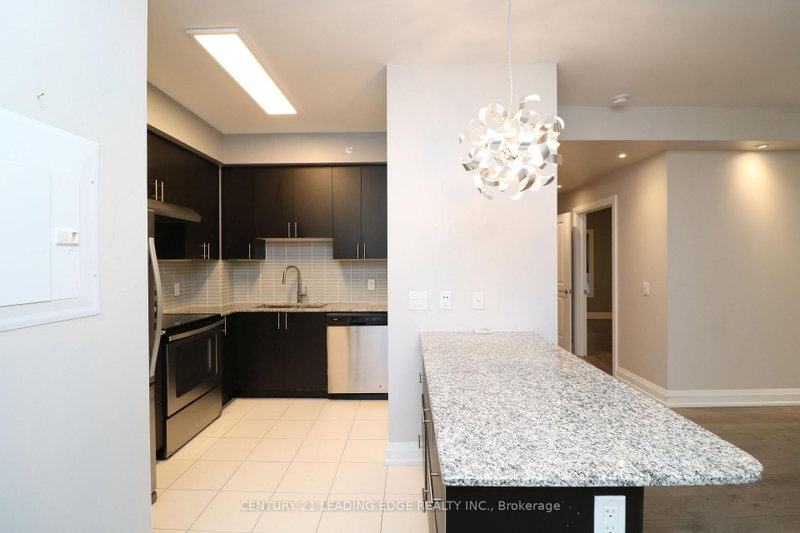 481 Rupert Ave photo 4