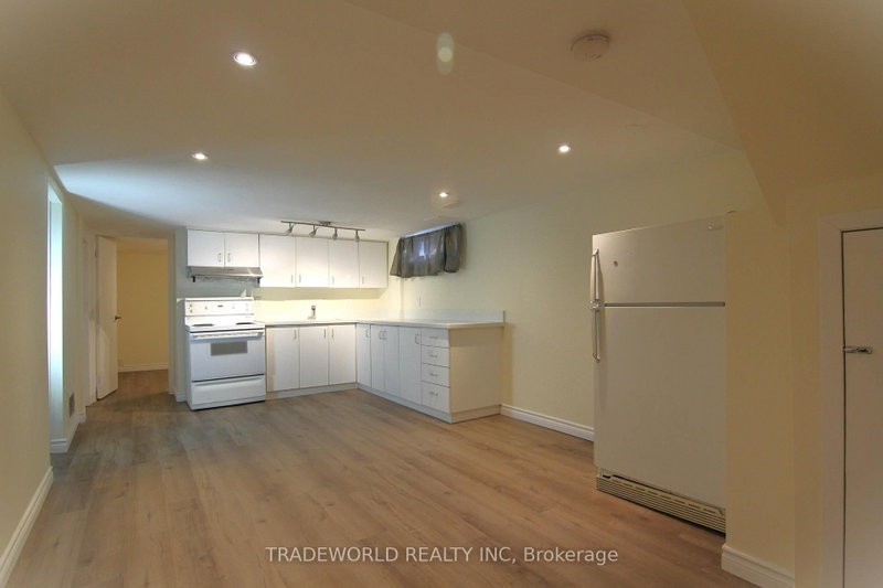 Bsmt - 429 Taylor Mills Drive N