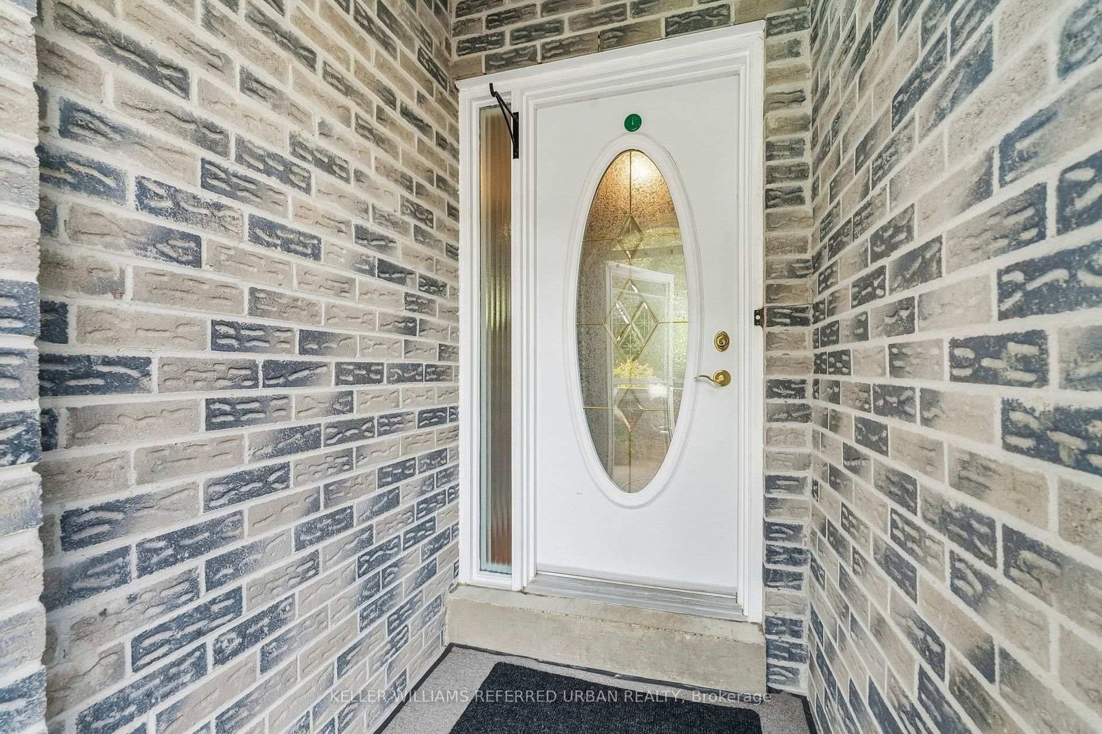 190 Hilltop Drive • East Gwillimbury, ON photo 3
