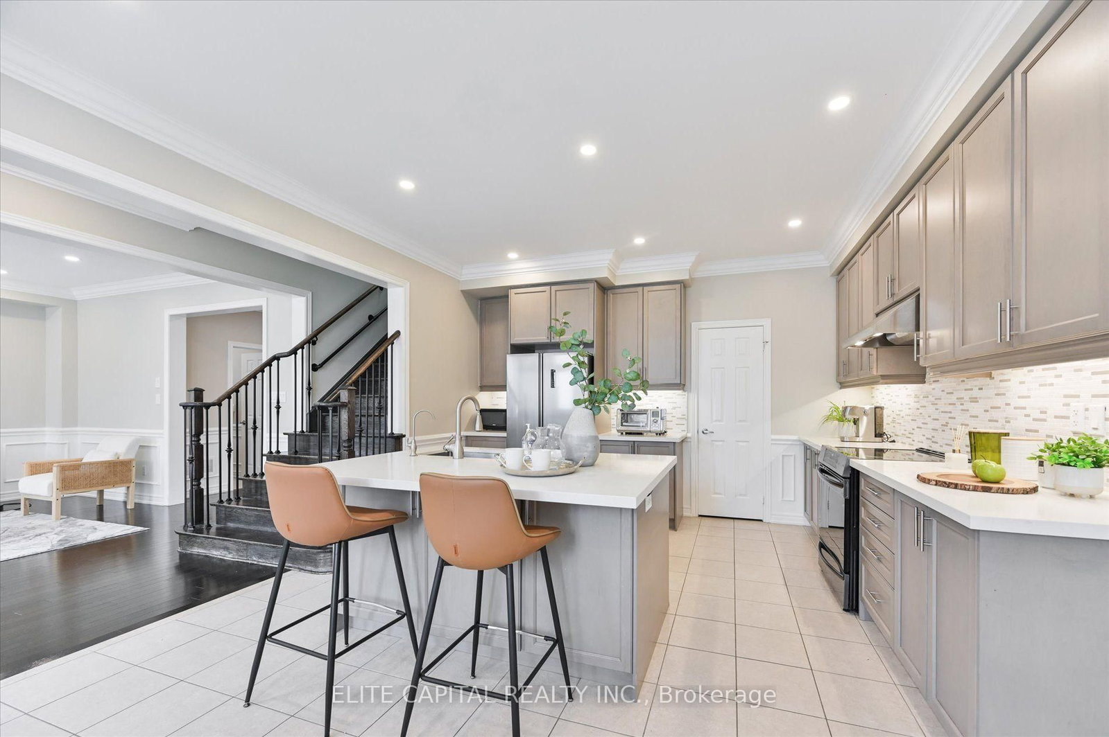 1208 Atkins Drive • Newmarket, ON photo 15