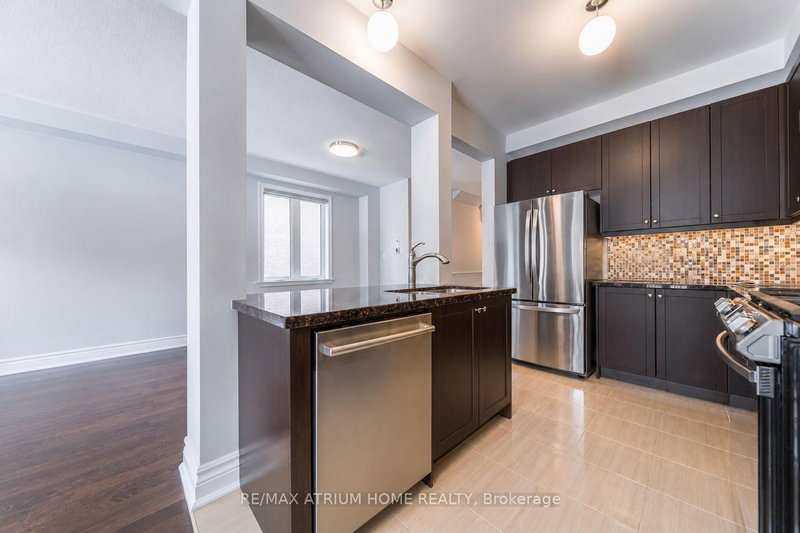 109 Wesmina Ave photo 3