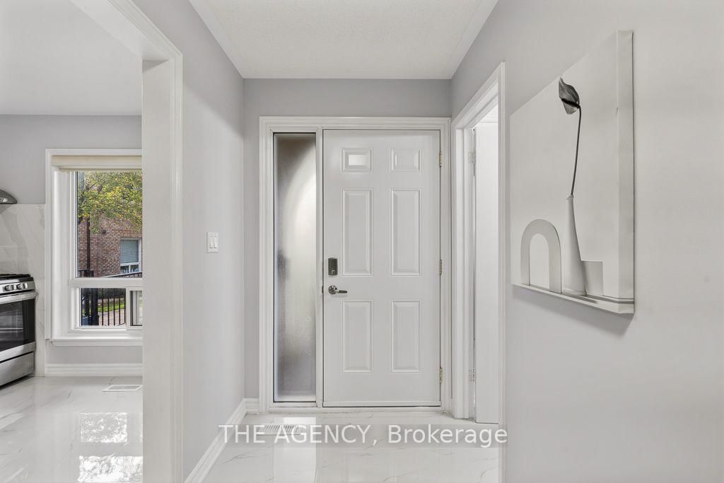 1 Wootten Way S • #32 • Markham, ON photo 2
