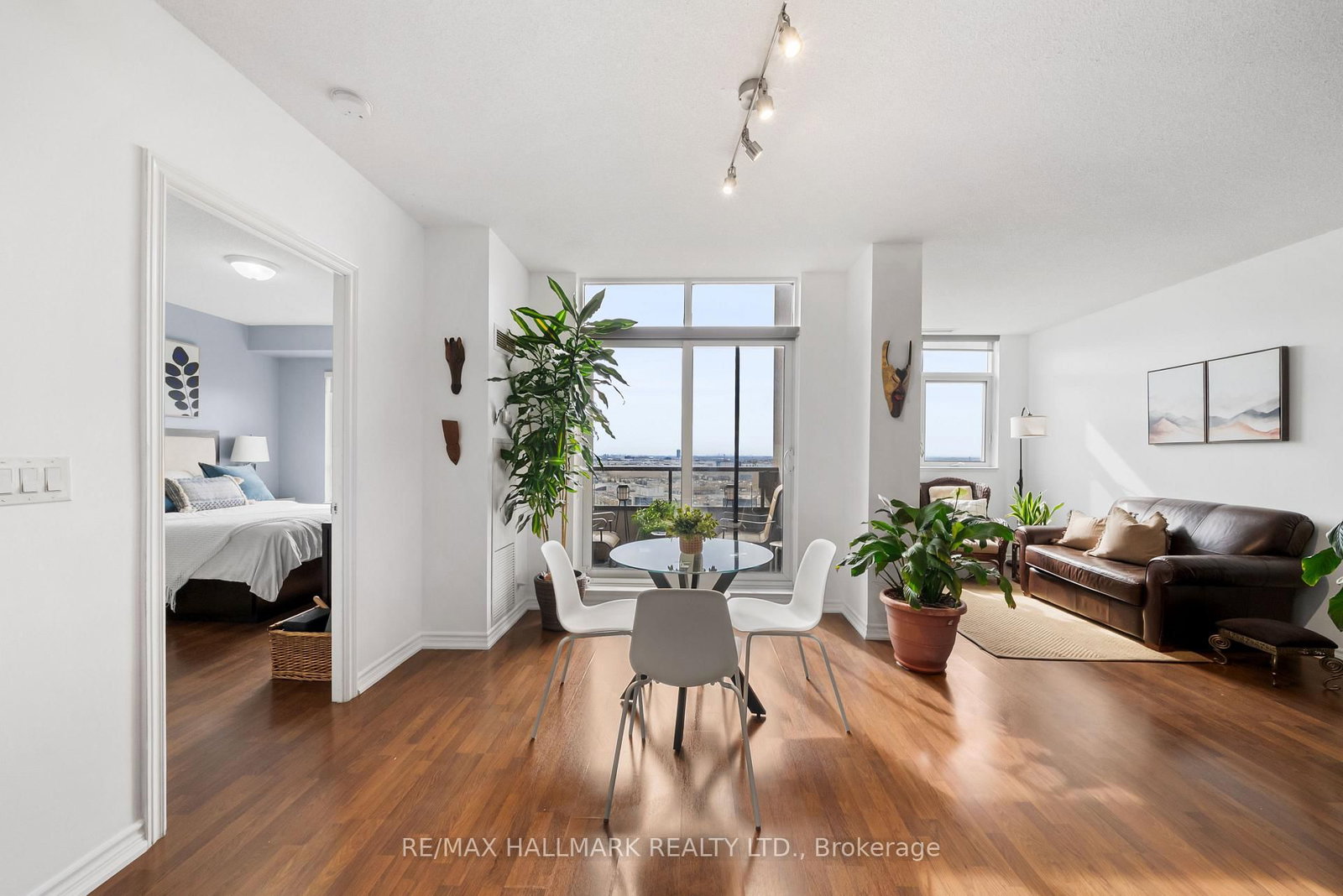 9235 Jane Street • #1609 • Vaughan, ON photo 8