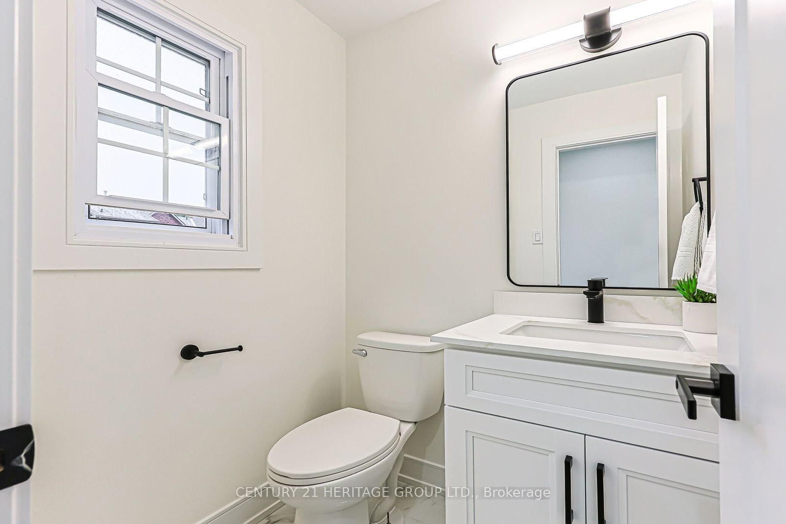 766 Caradonna Crescent • #9 • Newmarket, ON photo 19