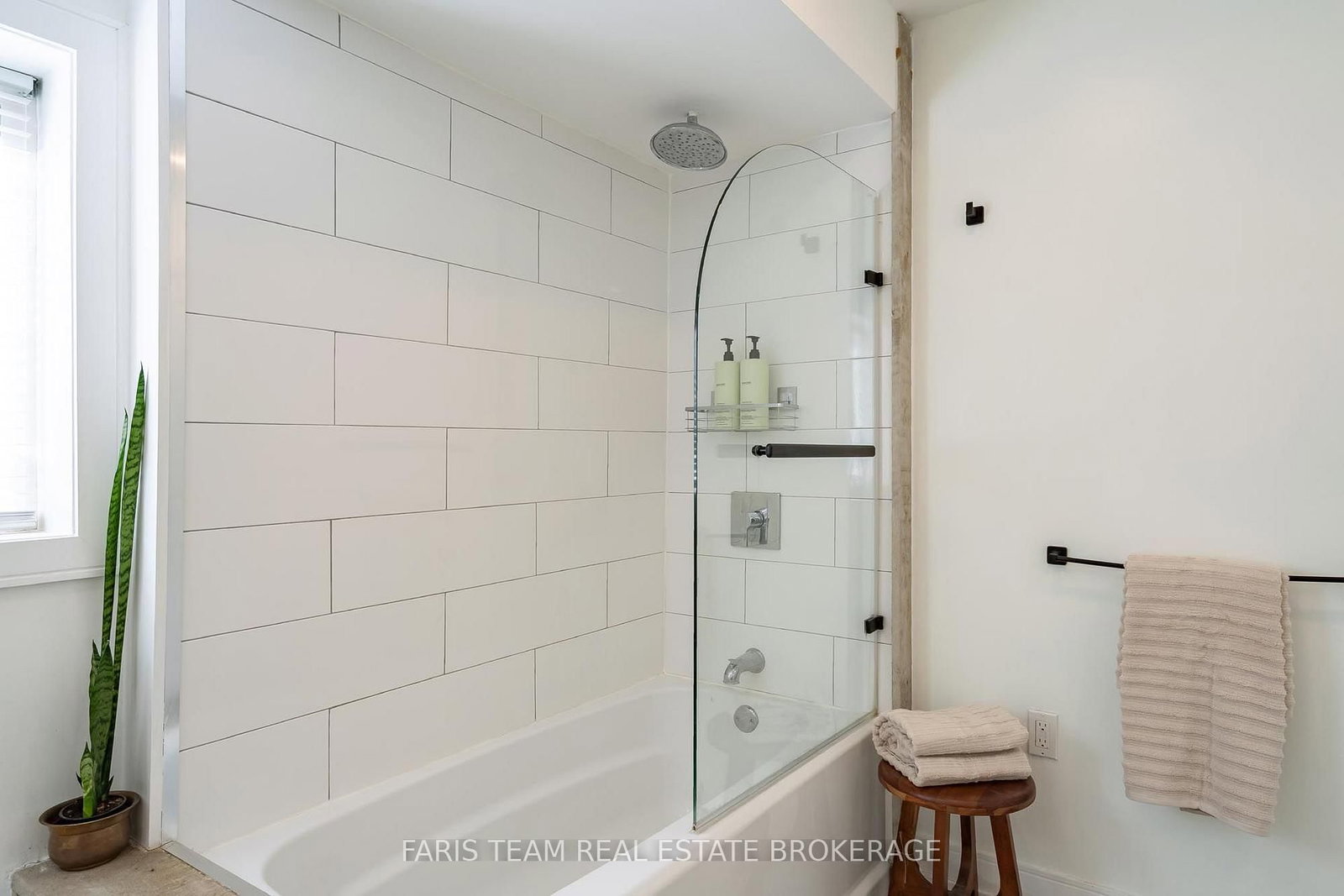 1020 Ewart Street • Innisfil, ON photo 29