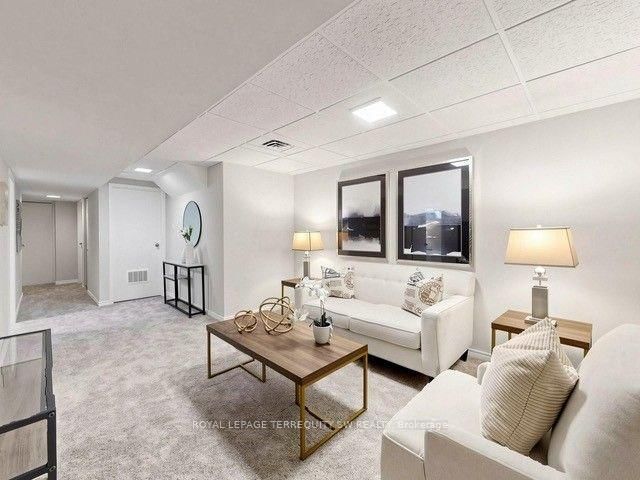 12 Sir Pellias Terrace • Markham, ON photo 23