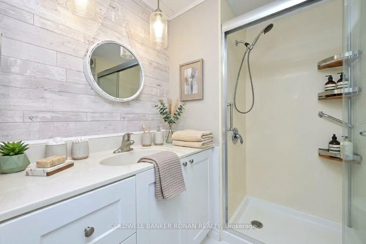 13 Hawthorne Drive • Innisfil, ON photo 19
