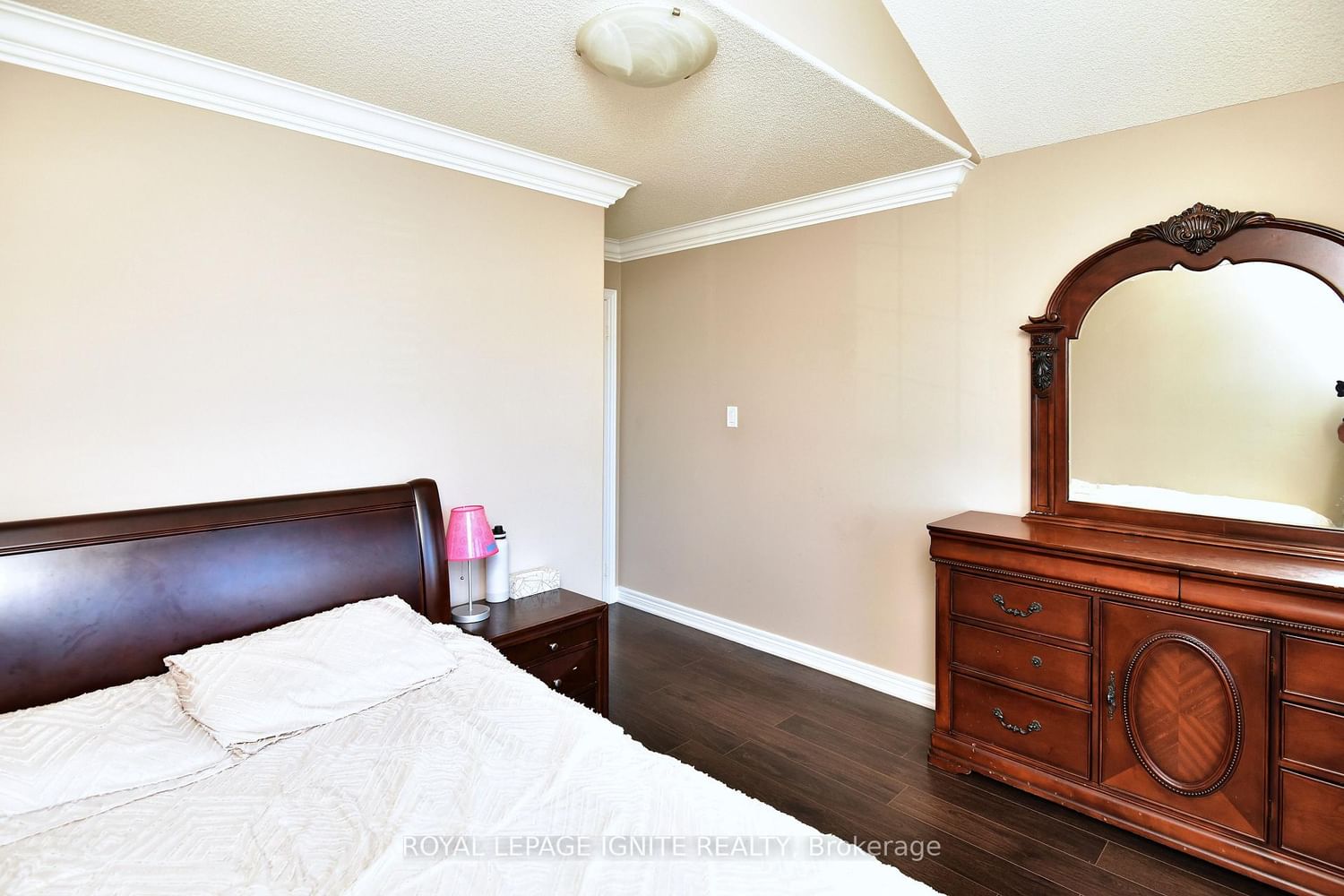 42 Grayleaf Drive • Whitchurch-Stouffville, ON photo 32