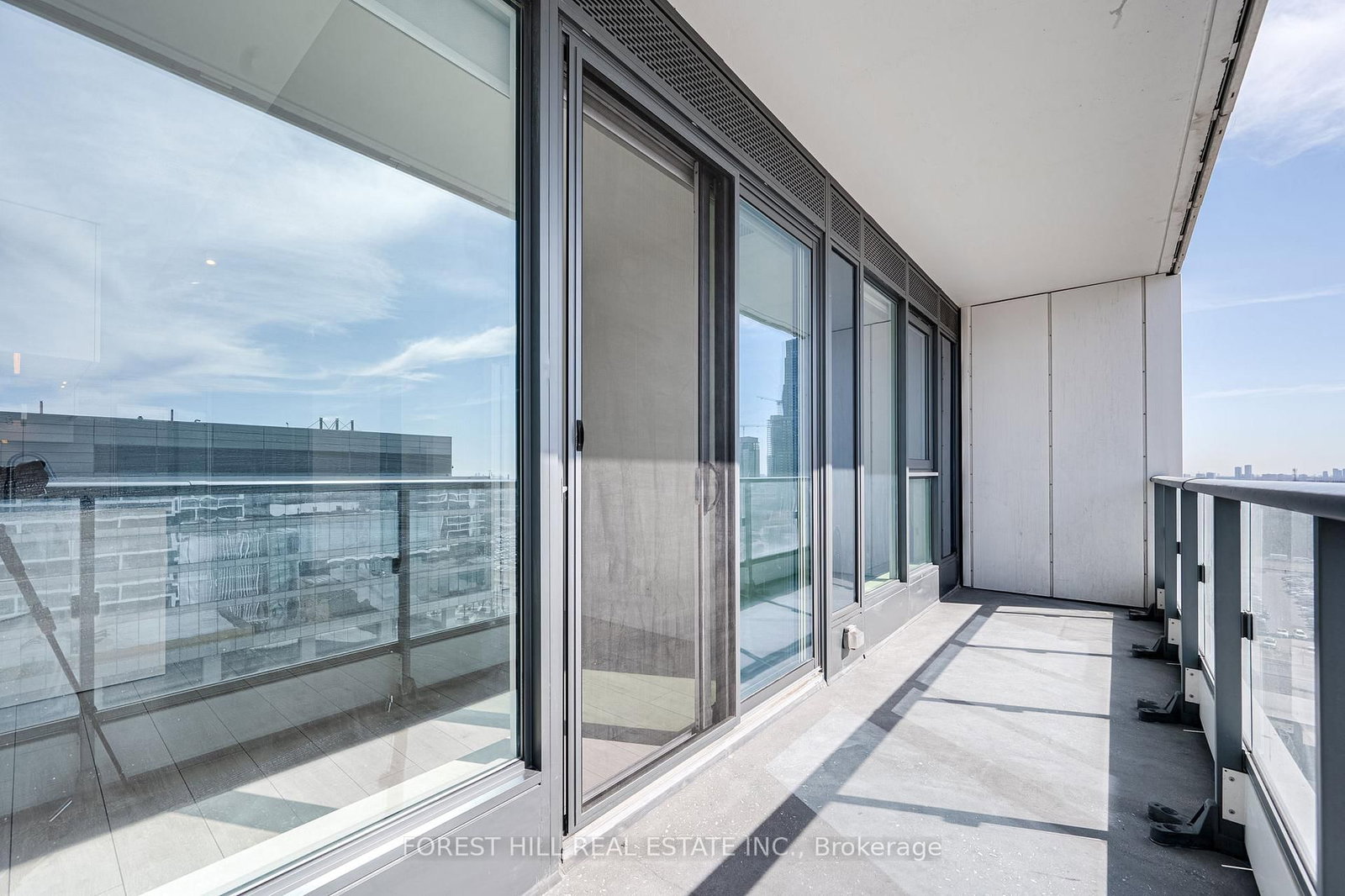1506-5 Buttermill Ave, Vaughan, view 19