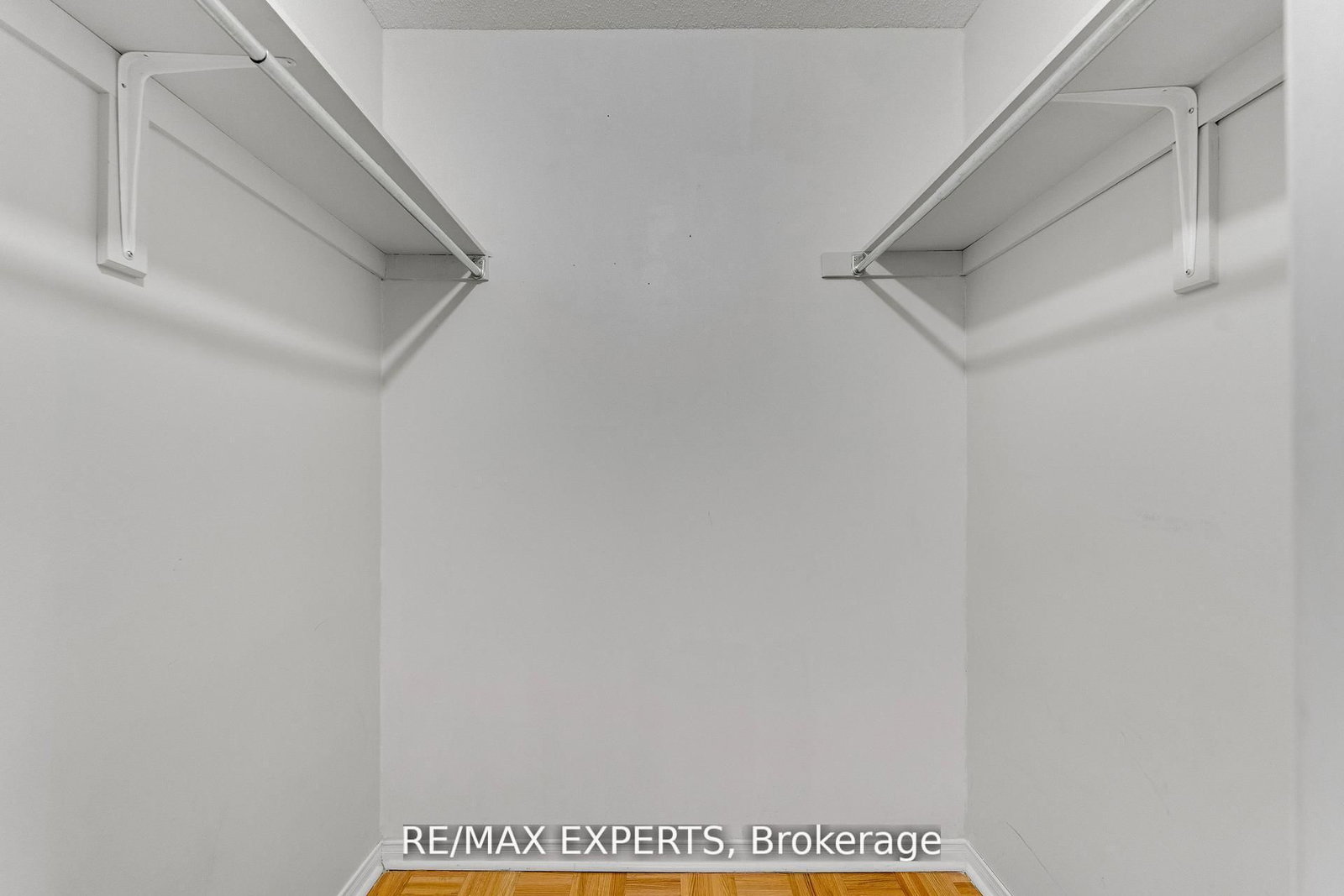 61-19 Foxchase Ave, Vaughan, view 21