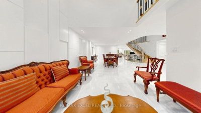 2B Trinity Crescent • Richmond Hill, ON photo 8