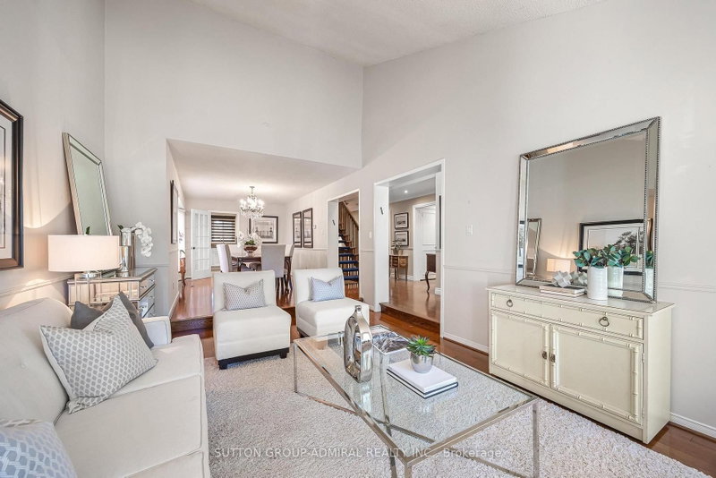 49 Hetherington Cres photo 4