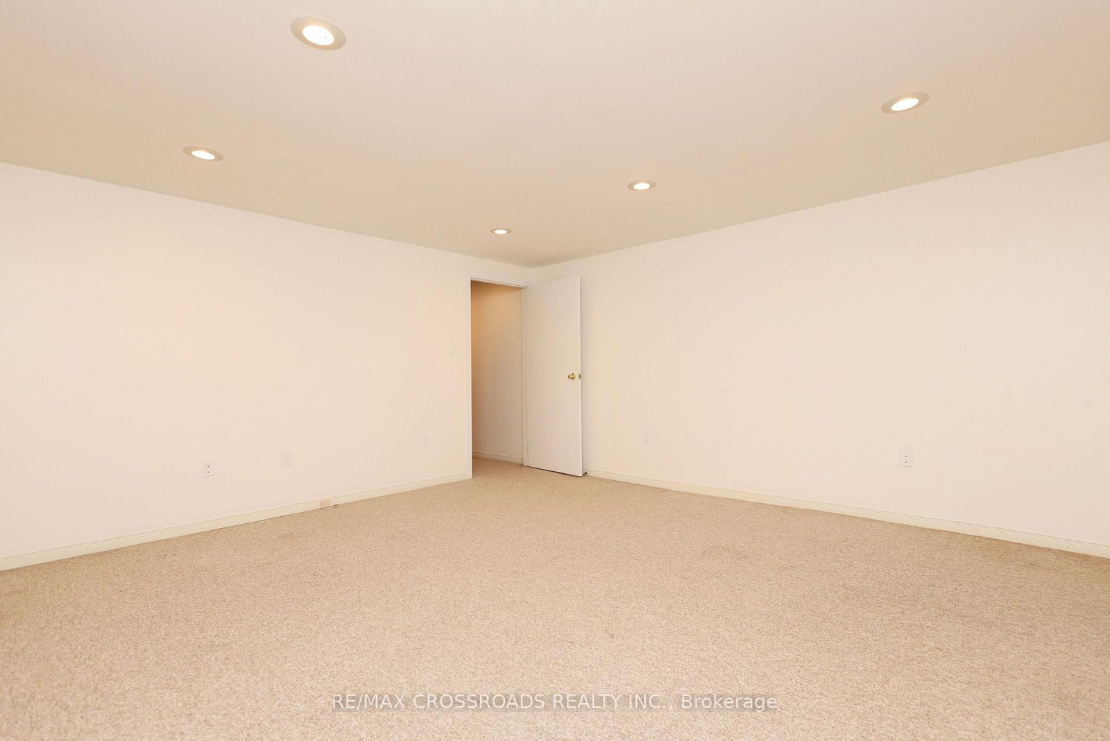 118 Wales Ave, Markham, view 20
