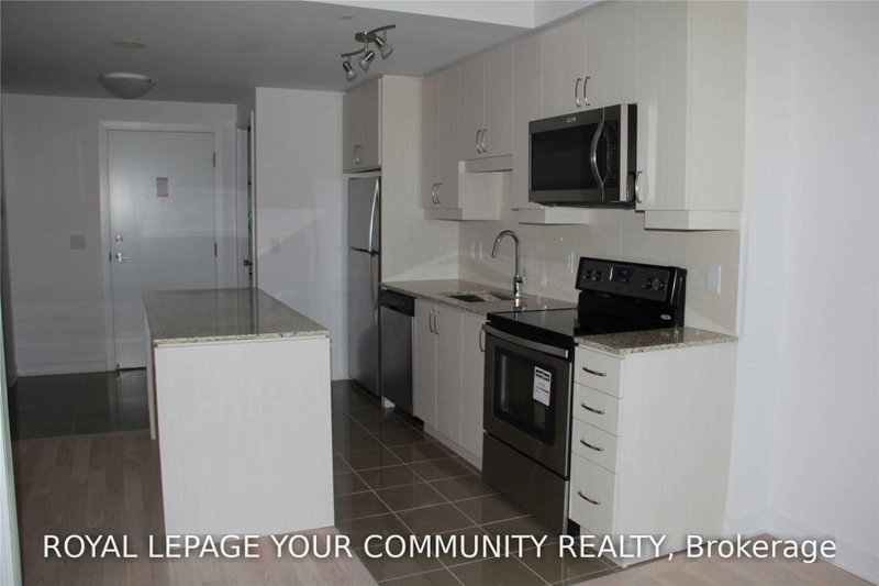 9201 Yonge St photo 3