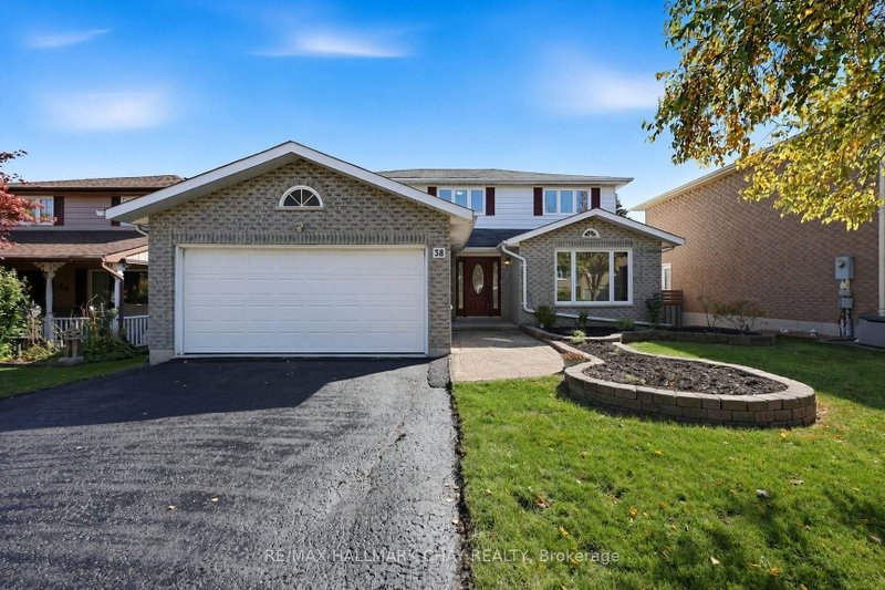 38 Imperial Cres photo 1
