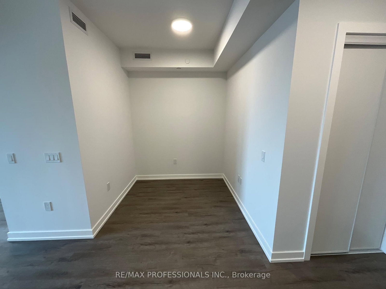 1104-5 Meadowdale Rd, Vaughan, view 12