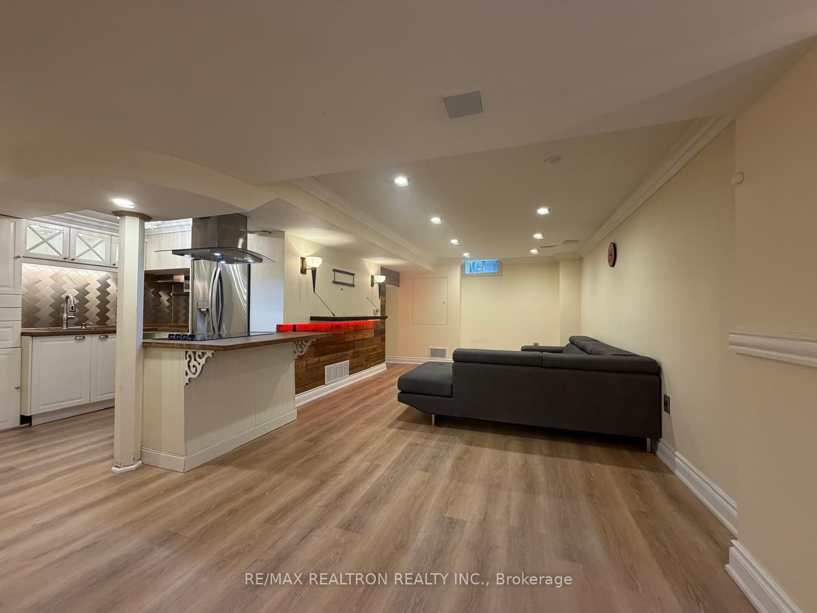 Lower Level-113B Timna Cres, Vaughan, view 5
