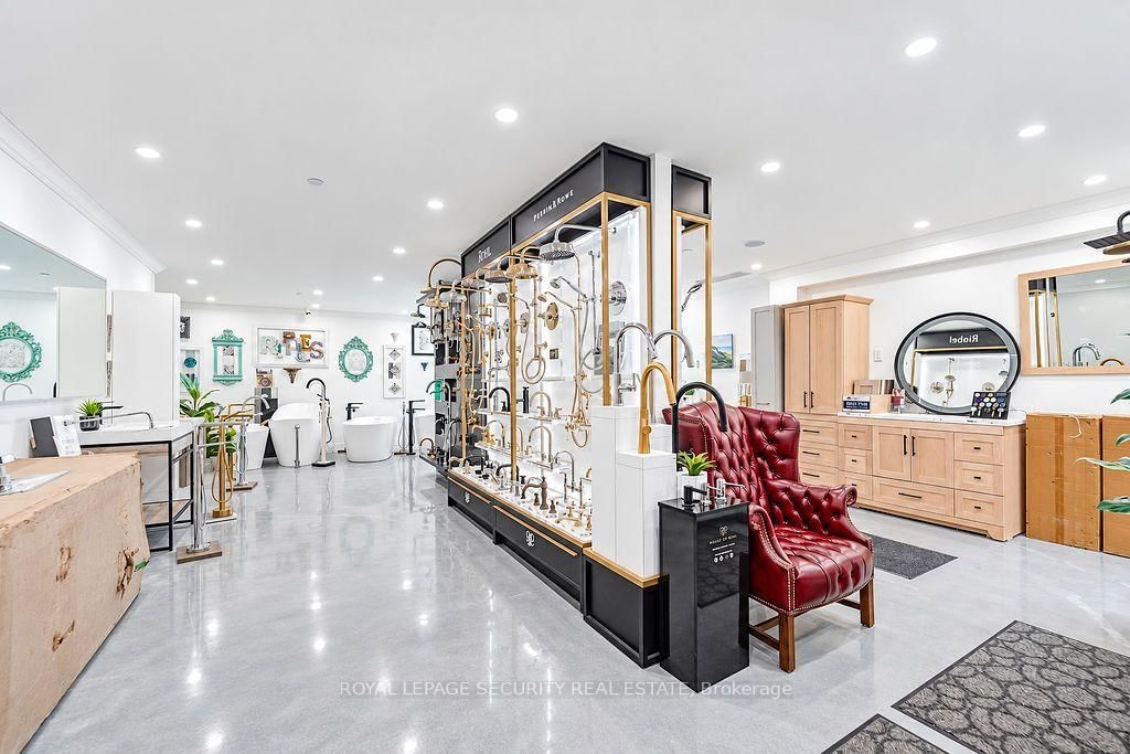 17817 Leslie Street photo 6