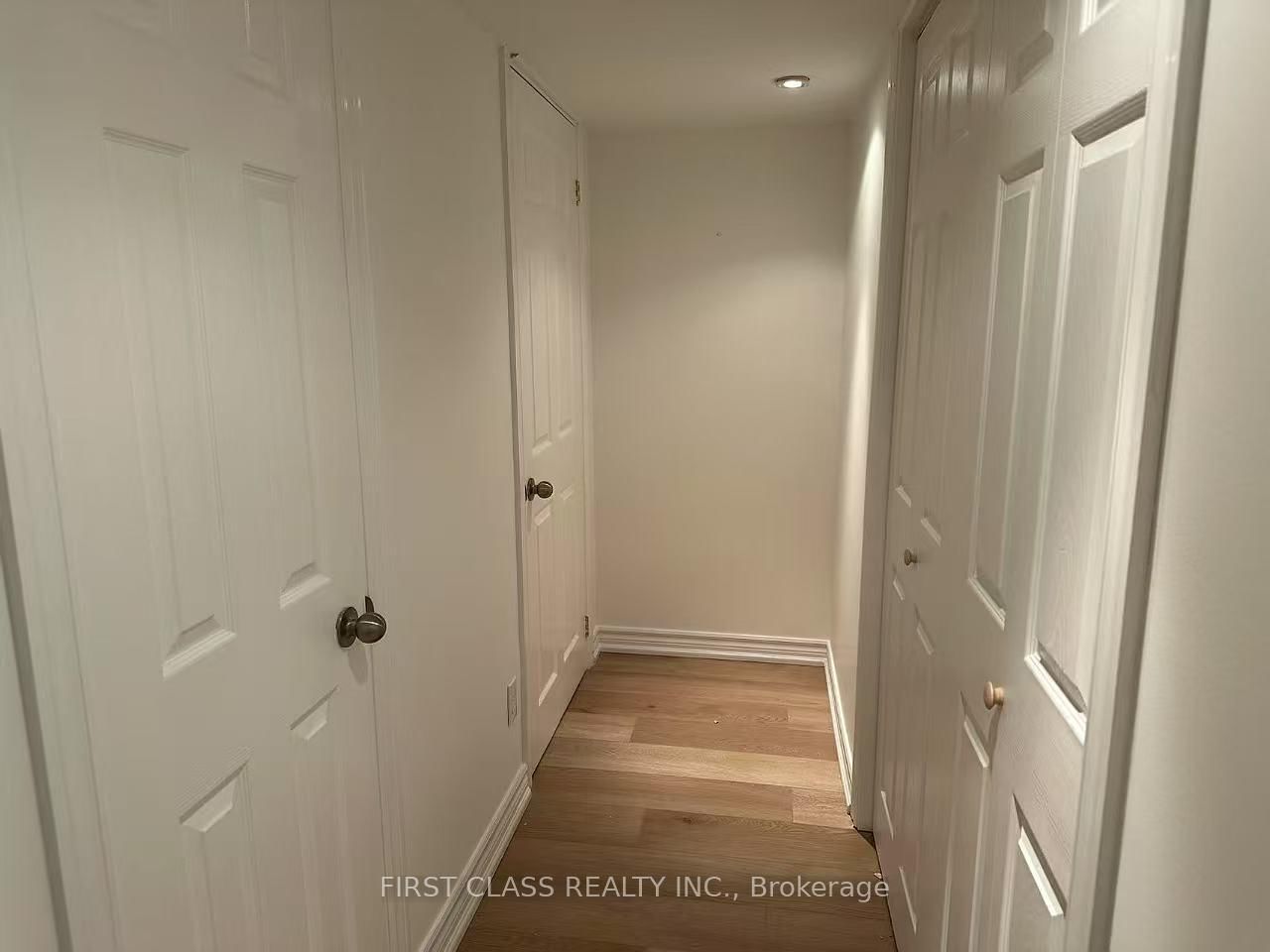 Bsmt-1905 Webster Blvd, Innisfil, view 3