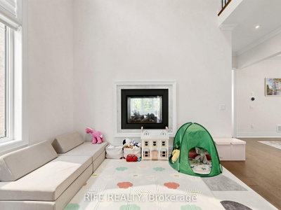 18 Rossini Drive, Richmond Hill, ON, photo 5