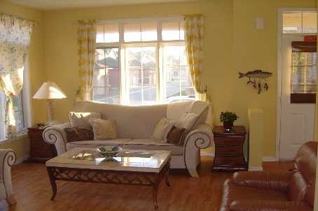 55 Russell Hill Rd, Markham, L6C2M5 | Image 2