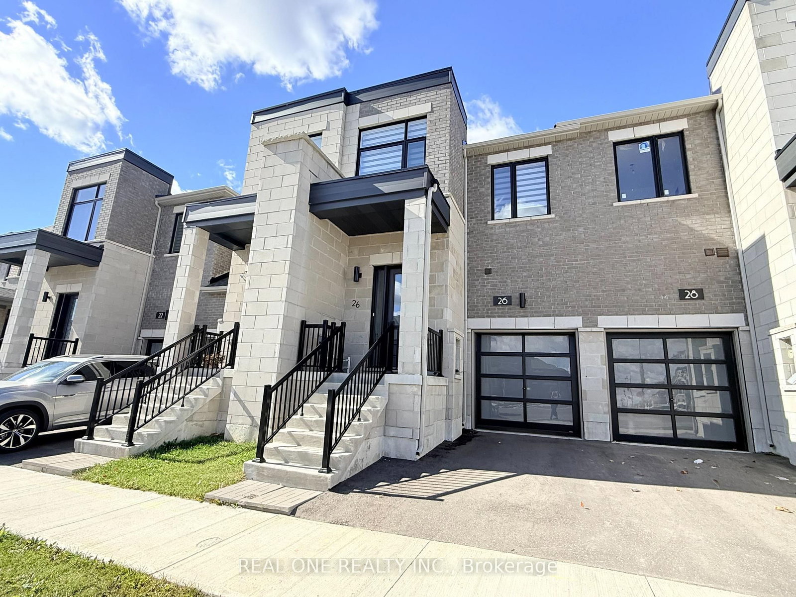 26 Yarl Drive - Att/Row/Townhouse in Middlefield