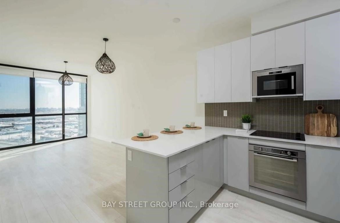 2110-2916 Highway 7 Rd, Vaughan, view 6