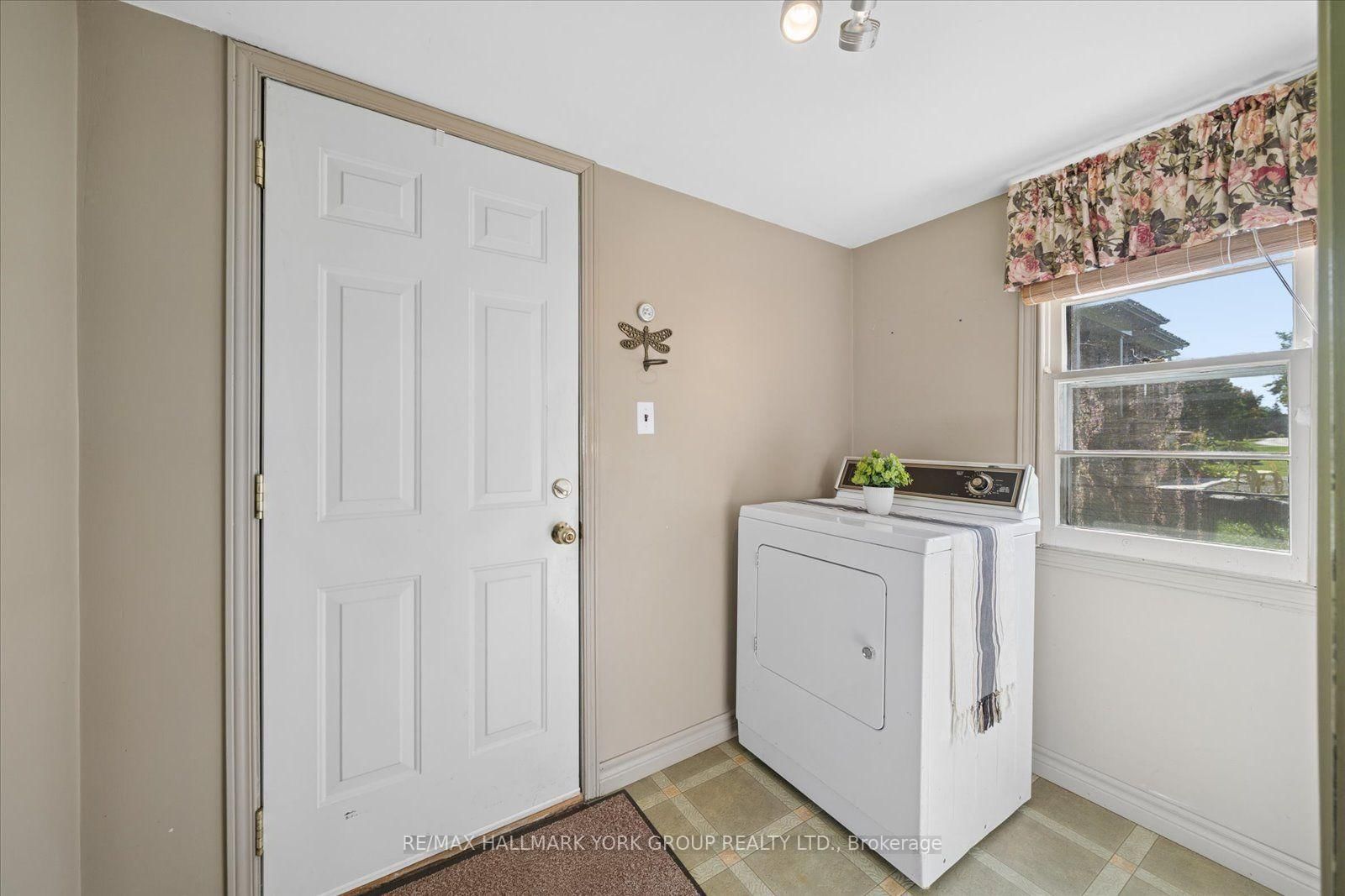 432 Catering Road • Georgina, ON photo 4