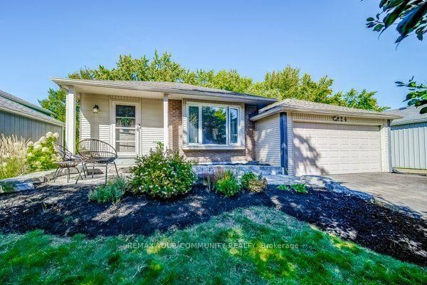 124 Tyson Dr photo 3