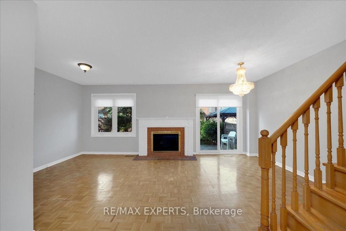 117 Pinedale Gate, Vaughan, view 8