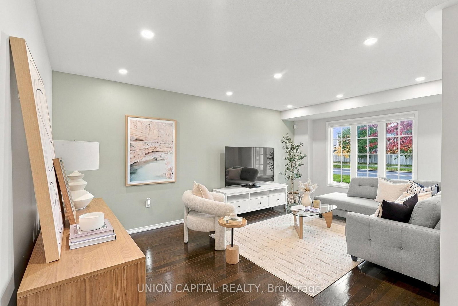 11874 Tenth Line • Whitchurch-Stouffville, ON photo 3