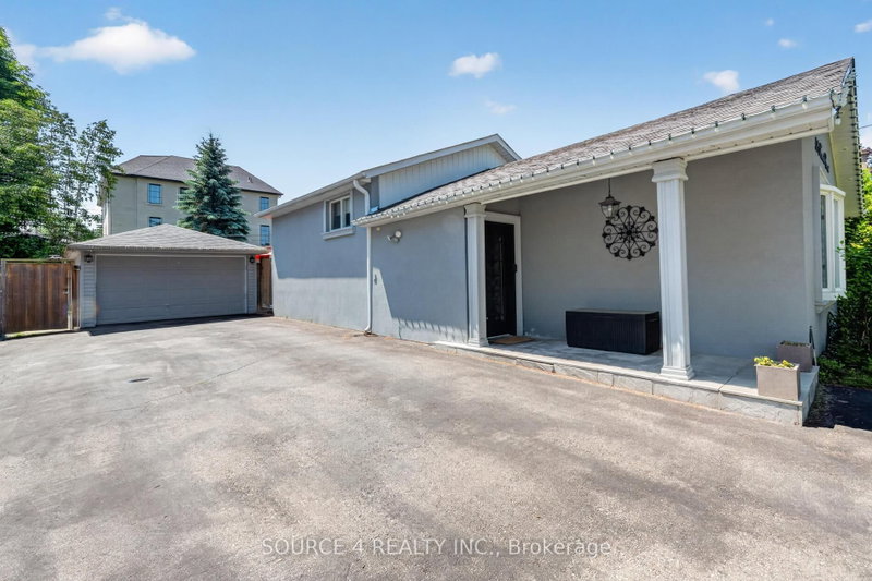 51 Knowles Cres photo 5