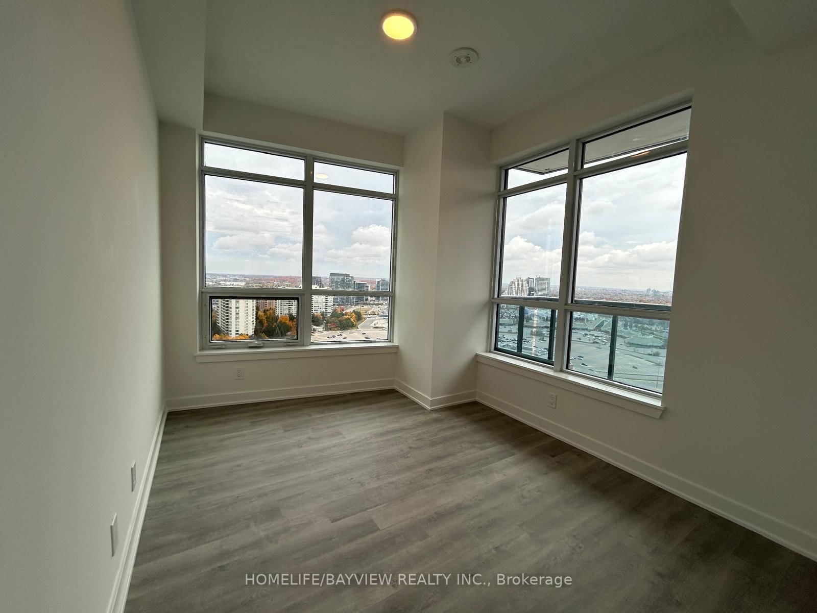 2008-50 Upper Mall Way, Vaughan, view 17