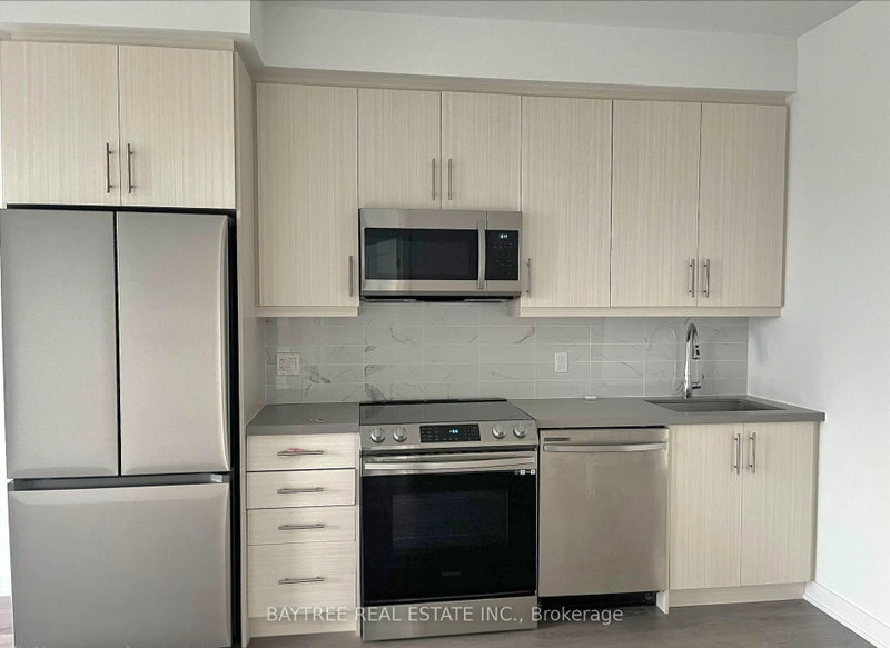 95 Oneida Cres photo 2