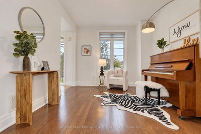 160 Elgin Mills Road W • Richmond Hill, ON photo 6