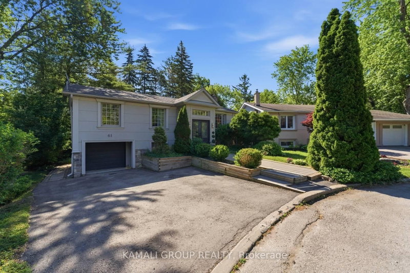 61 Lawnwood Crt photo 2
