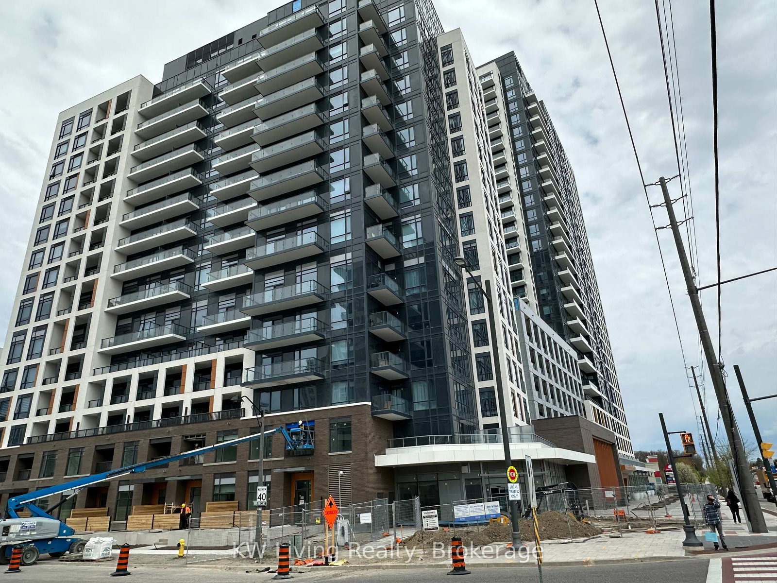 7950 Bathurst Street, Beverley Glen, Vaughan, ON