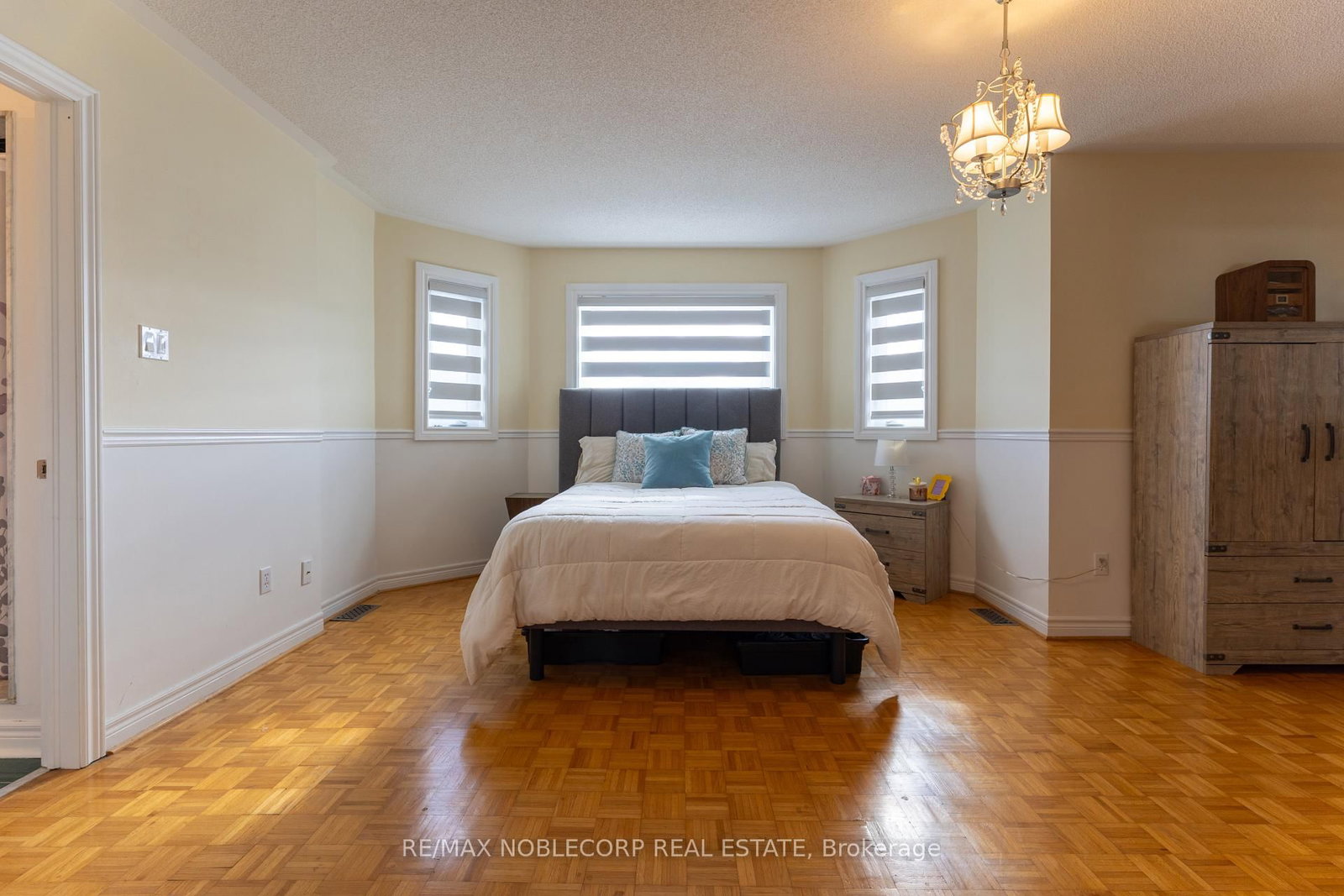 71 Castlepoint Drive • Vaughan, ON photo 28