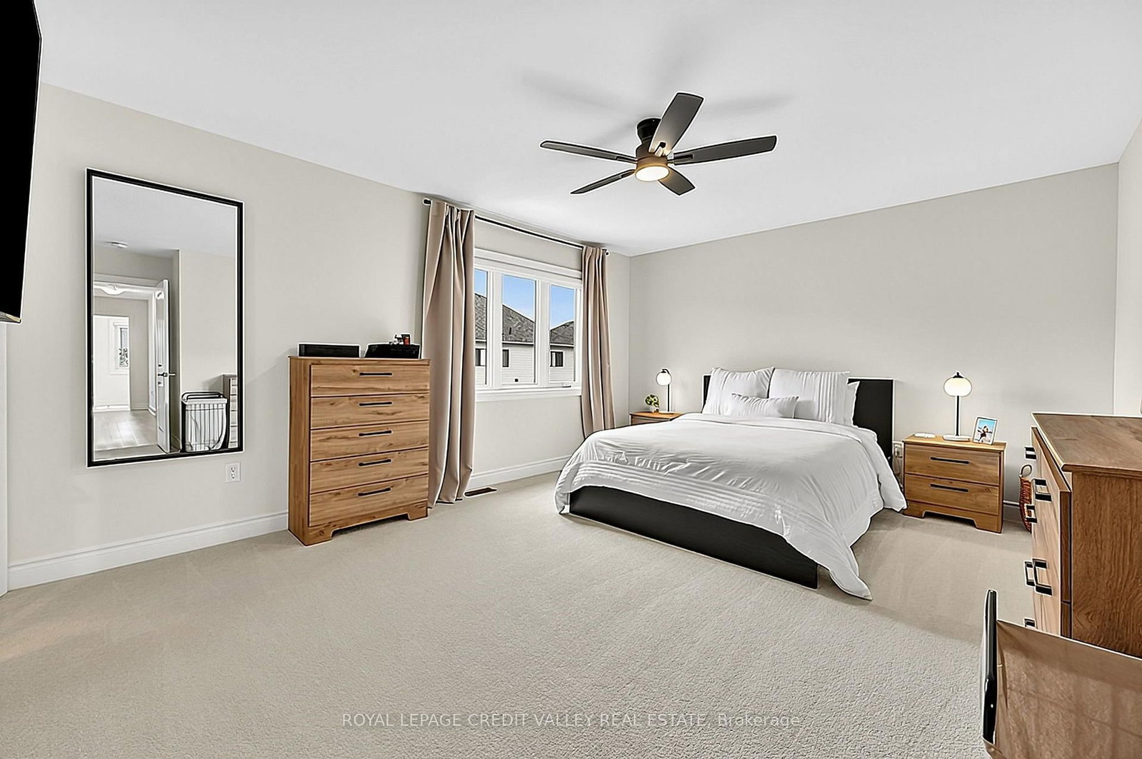 112 Lorne Thomas Place • New Tecumseth, ON photo 22