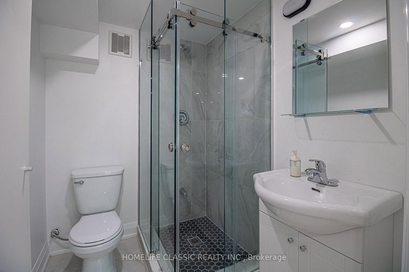 88 Highland Park Blvd photo 5