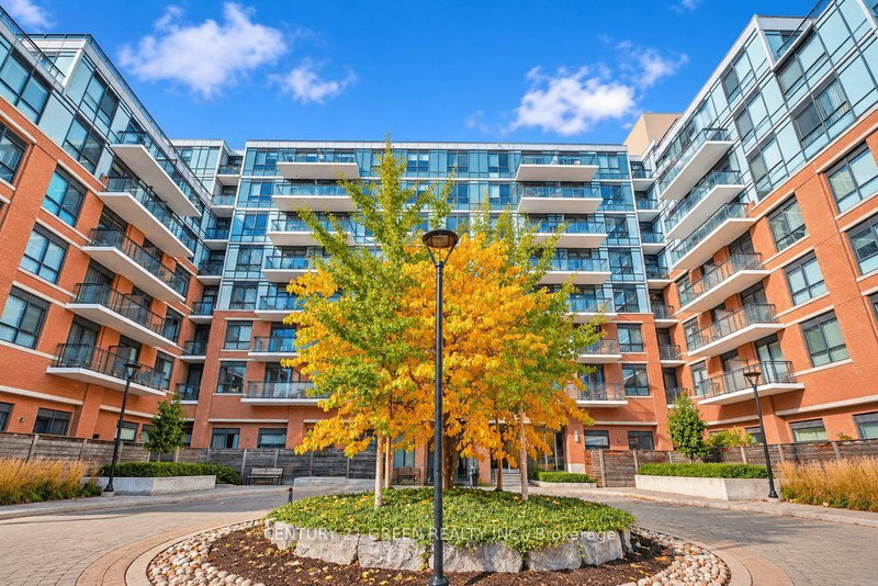 11611 Yonge St photo 1