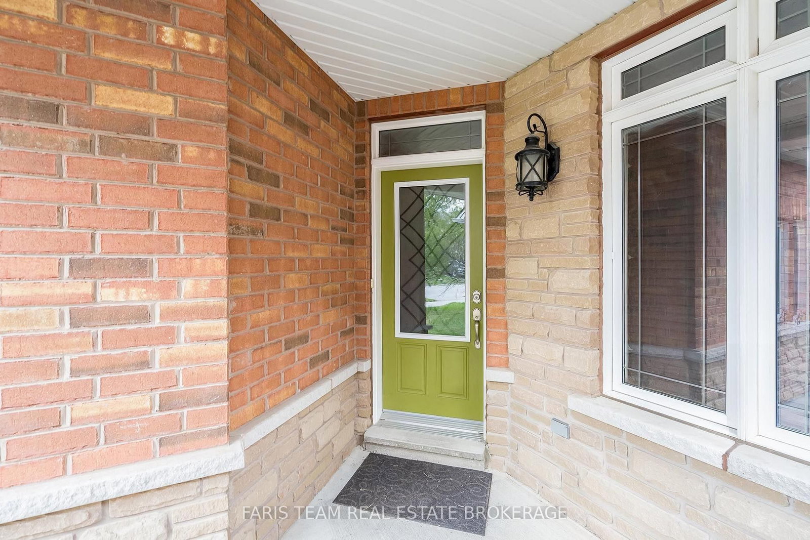 1845 Lamstone Street • Innisfil, ON photo 5