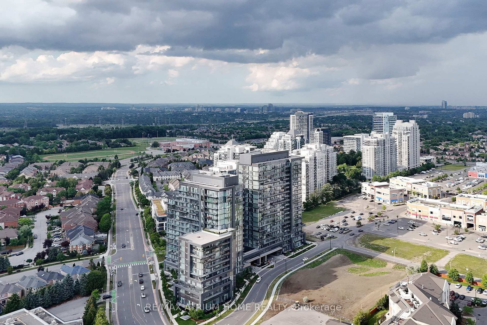 10 Gatineau Drive • #1004 • Vaughan, ON photo 18