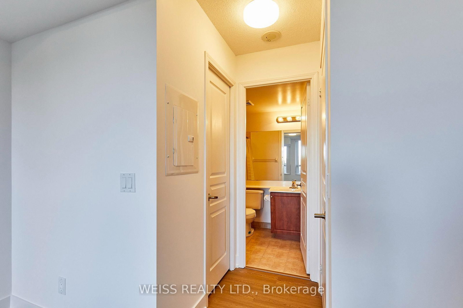 330 Red Maple Road • #205 • Richmond Hill, ON photo 16