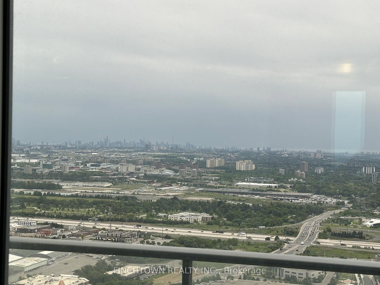 PH09-5 Buttermill Ave, Vaughan, view 25