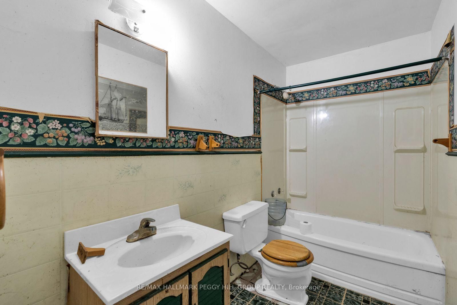 24 Lee Avenue • Essa, ON photo 8