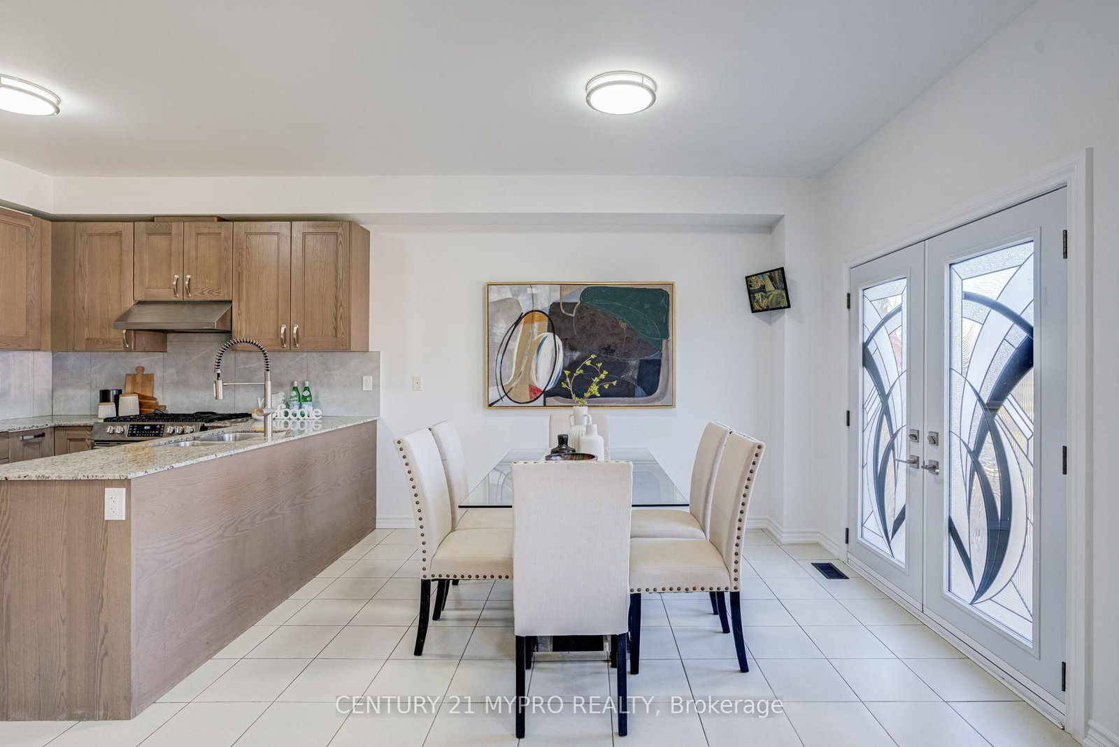 13 Manor Glen Crescent • East Gwillimbury, ON photo 12