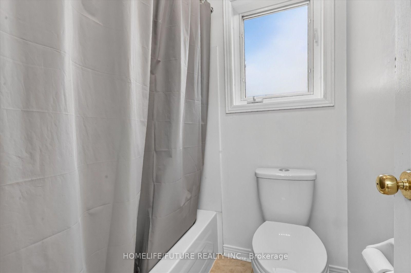Photo 33