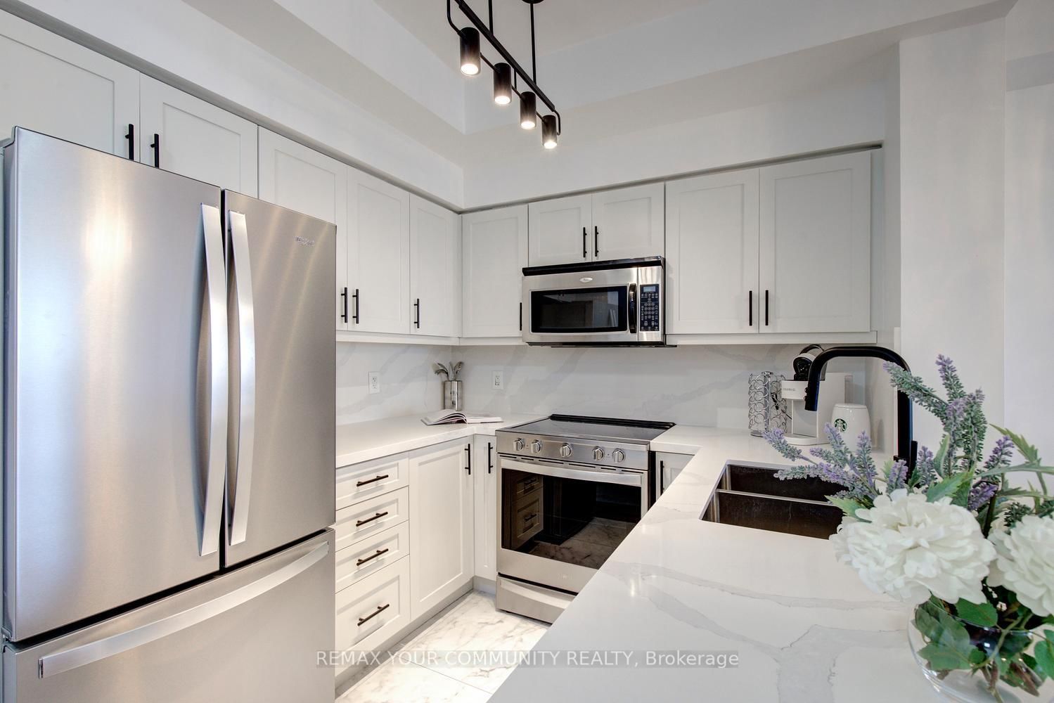 9225 Jane Street • #1502 • Vaughan, ON photo 12