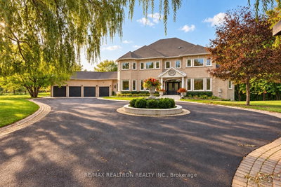 37 Offord Crescent • Aurora, ON photo 5